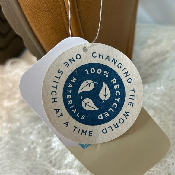 NWT BareTraps Addison Womans Slip On Loafers Shoes / size 7.5 - Picture 12 of 12